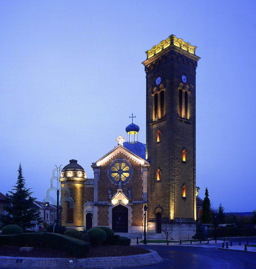 Eglise-de-Magenta-01-976x1024